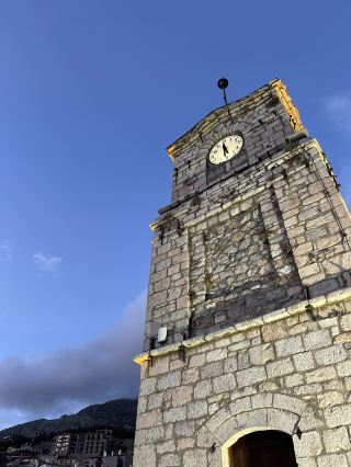 🏔️ Arachova: Mountain Charm and Greek Traditions