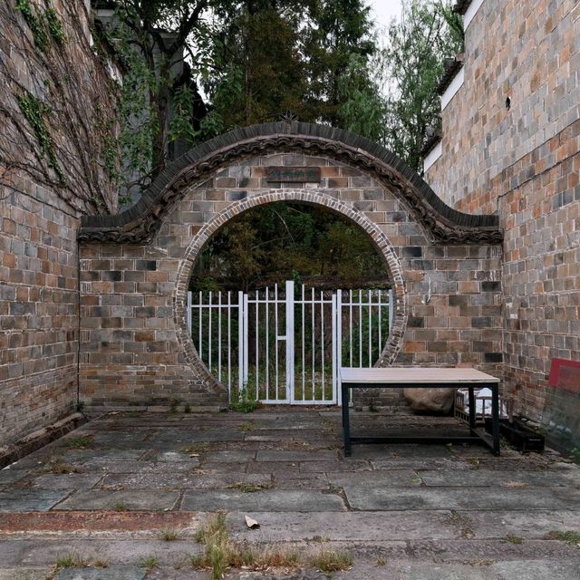 The Ancient Stage on Wanliuzhou Island 🎭🏞️🪵