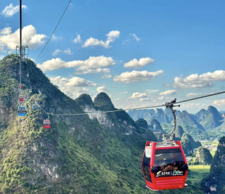 Following Trip.com's recommendations, I spent a day exploring the Yulong River bamboo rafting and the beautiful scenery of Ruyi Peak in Yangshuo.