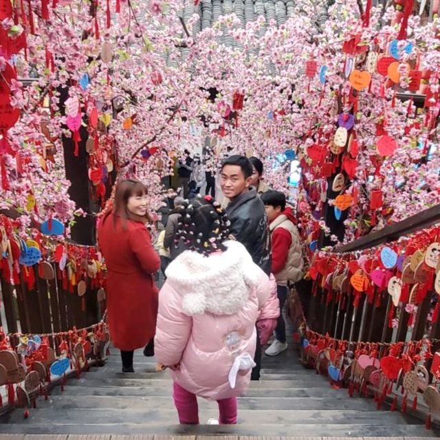 Authentic Chengdu Culture on Jinli Ancient Street