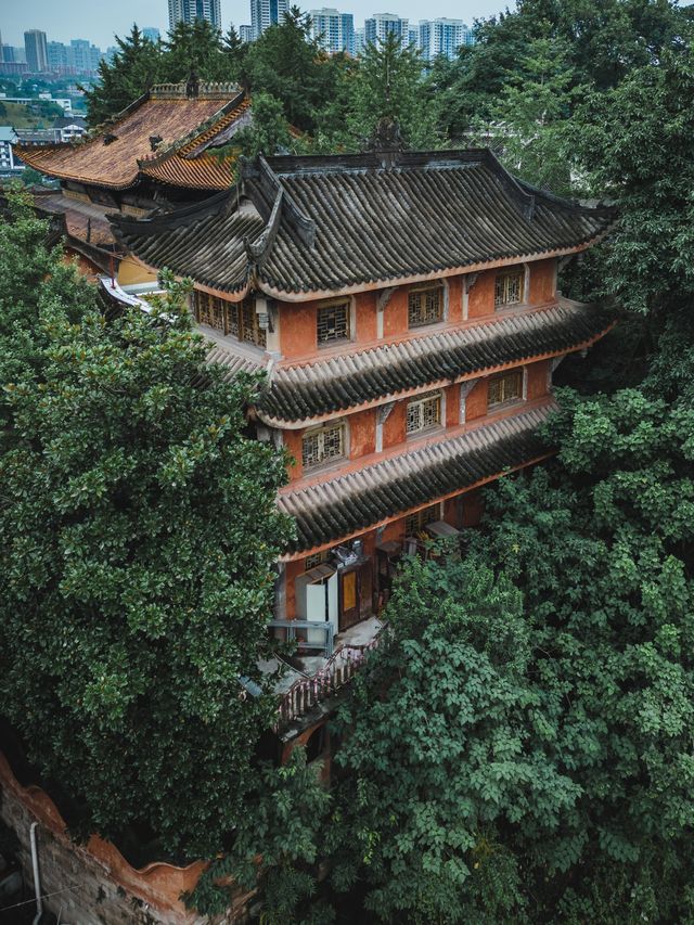 來我家鄉玩一天大隱於市的千年古寺