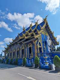 來看看泰國清萊的廟宇有多美