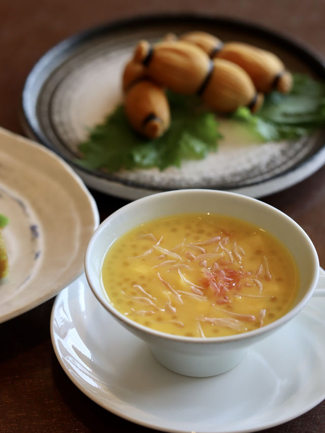 Upon visiting Guangzhou, one must truly experience a wellness-oriented "one pot, two pieces" 🍲.