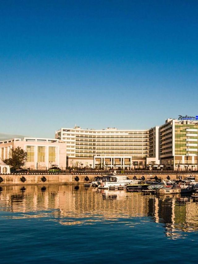 🌟 Sochi's Stellar Sleep Spots: Radisson Blu Resort! 🌊