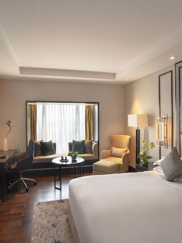 🌟 Chennai Charm: Luxe Stays at Taj Coromandel 🌟