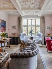 🏰✨ Dreamy Manor Stay in the UK's Countryside 🌳🛎️