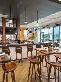 🌟 Cincinnati's Chic Sleeps: Top Hotel Picks! 🛏️✨