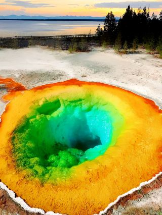 Yellowstone Park | God's palette.
