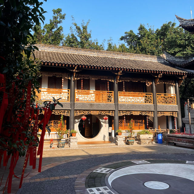 清淨之境｜藏在重慶半山腰的一個廟宇，因廟內供奉武聖“關羽”得名