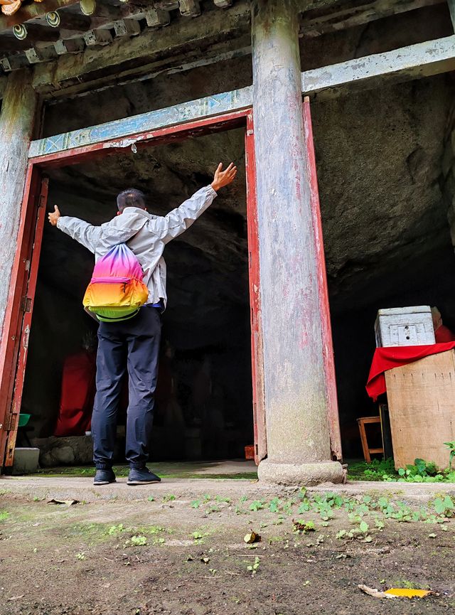 平頂山堯山龍王祠與白龍潭與景區絕美景觀。