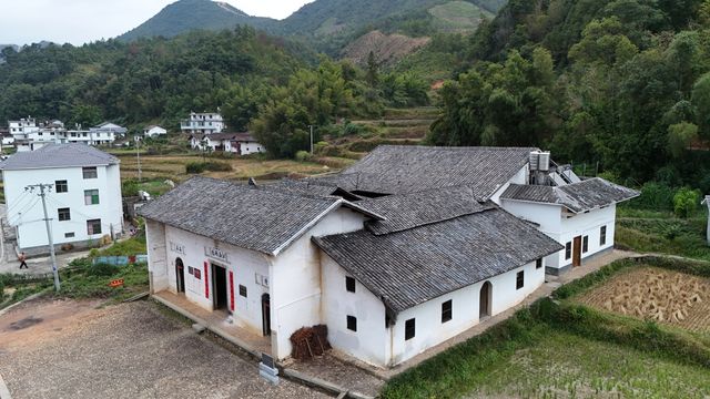 江西興國官田村中央兵工廠工人俱樂部舊址。