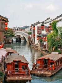 The Old Town of Lijiang, a Chinese tourist attraction ✨