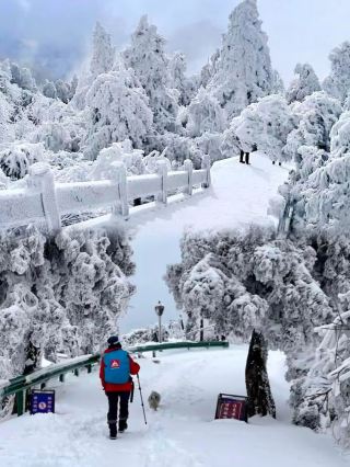 The best place to see snow for people in Guangdong, just 2 hours away by high-speed rail