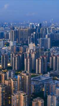 我在佛山拍到了廣州塔/邂逅城市的藍調時刻