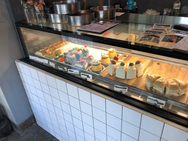 東京の隠れ家チーズケーキ店【A WORKS】