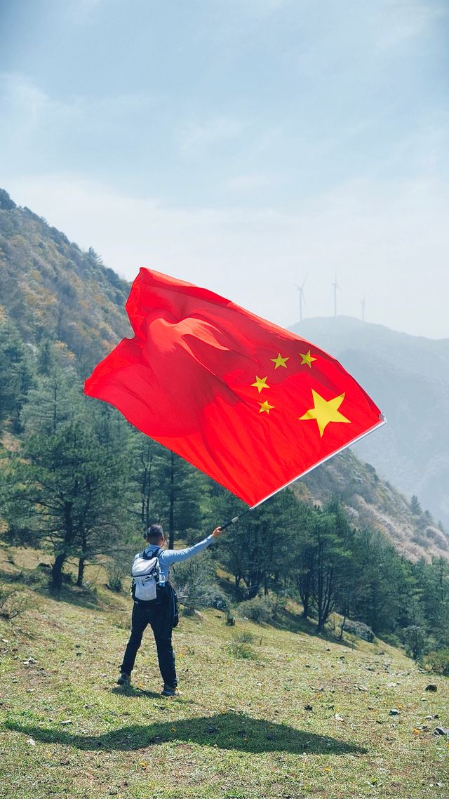 沙塵暴那天    我躲進了豐都夾壁山