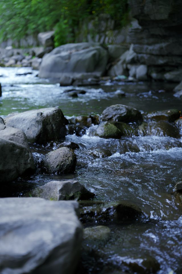 成都周邊免費溯溪玩水地，也是徒步避暑秘境！