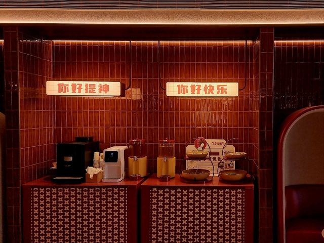 Top Pick in Chengdu: Trendy Comfort, Great Location & Friendly Faces