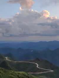 重慶周邊最狂野觀景台！3小時飆到山頂追日落