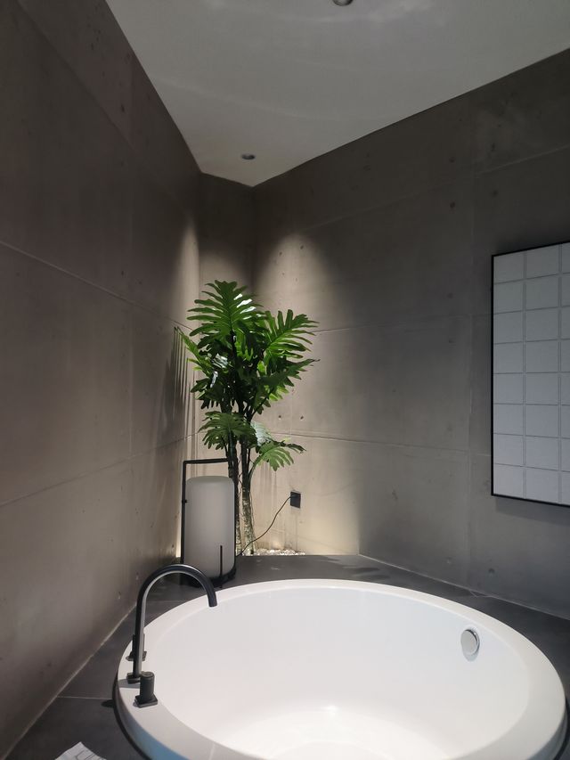 住進長沙市中心！工業風酒店落樓4米就係地鐵！