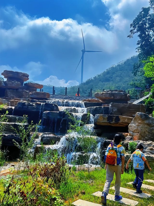 鄭州版「小九寨」，峽谷戲水摸魚，登山遠眺，萌寵樂園，樂趣無窮