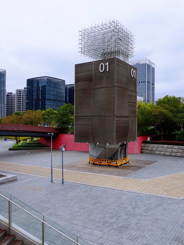 燈塔·佇立在東岸濱江｜你·見過嗎