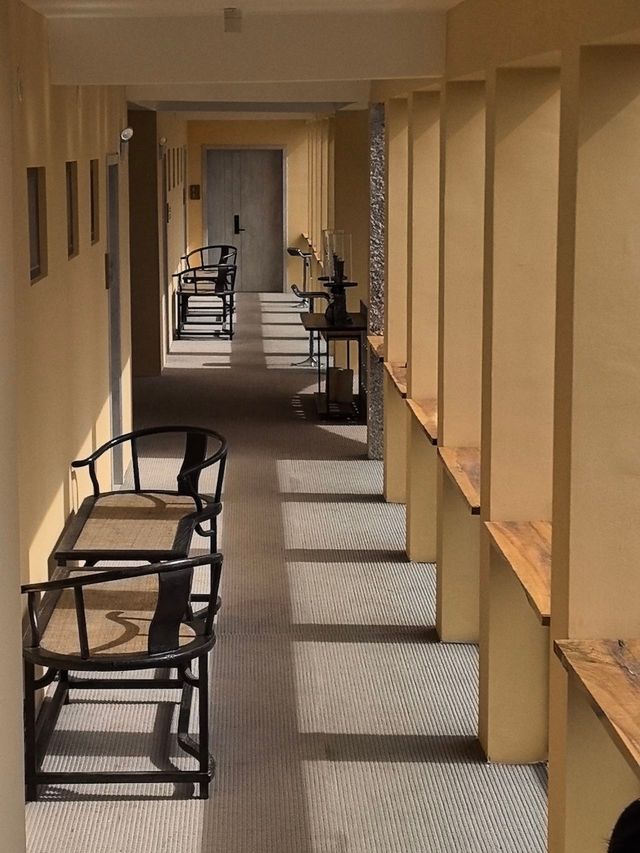 麗江寶藏民宿！推窗日照金山直接封神