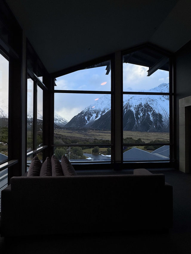 庫克山提前一年才能預約的百年雪山酒店