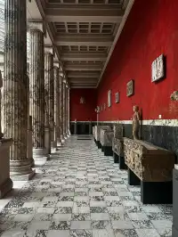 在嘉士伯美術館，我差點錯過了牆上的畫