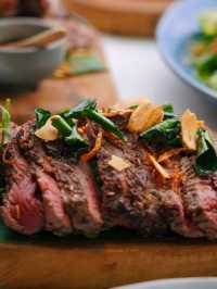 琅勃拉邦蓮花餐廳,像在油畫裡用餐