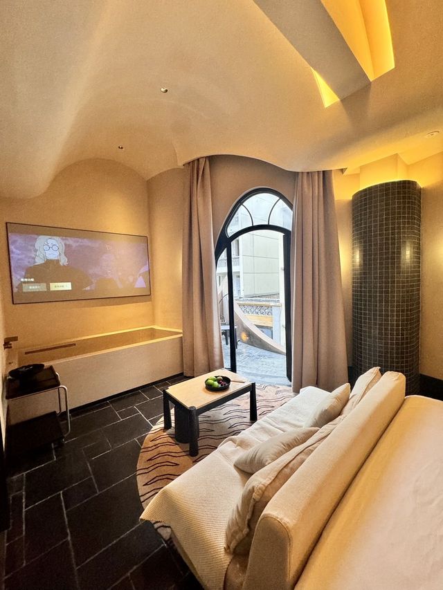 帶泳池的酒店太喜歡啦! 就藏在市中心的潮宗街裡~ 下樓就可以逛街! 去五一廣場橘子洲也很近 獨 帶泳池的酒店太喜歡啦! 就藏在市中心的潮宗街裡~ 下樓就可以逛街! 去五一廣場橘子洲也很近 獨