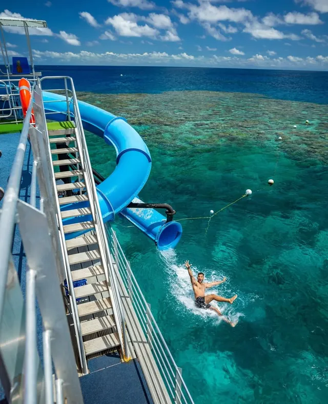 最後召集！聖誕新年大堡礁豪華4日含機票