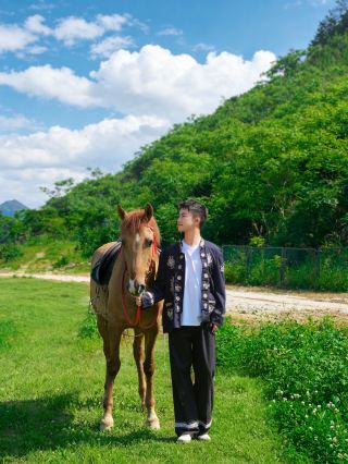 Never been to Altay! But I captured the same horseback makeup style as Yu Shi in Guizhou!