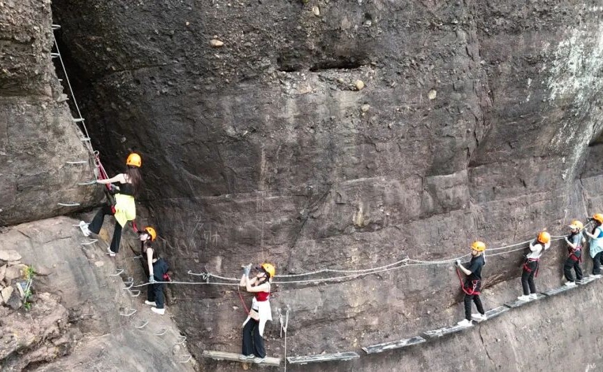 Yuewang Mountain Via Ferrata opens