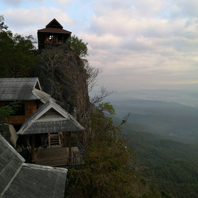 วัดพุทธบาทสุทธาวาส ลำปาง