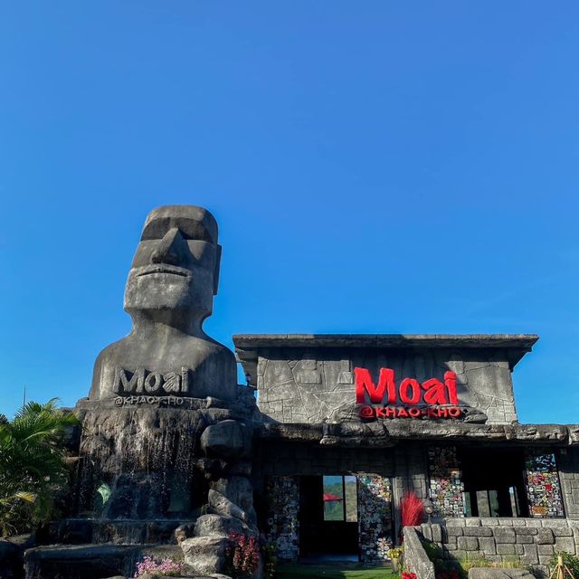 Moai 