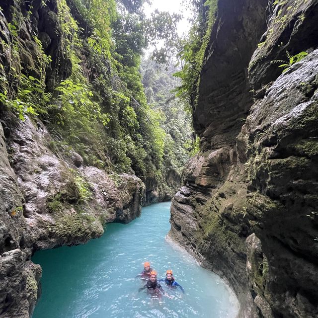 Cebu Philippines Kawasan Falls 