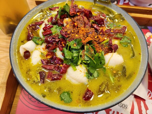 抵食麻香酸爽的酸菜魚SET LUNCH