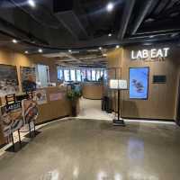 LAB EAT Restaurant and Bar 