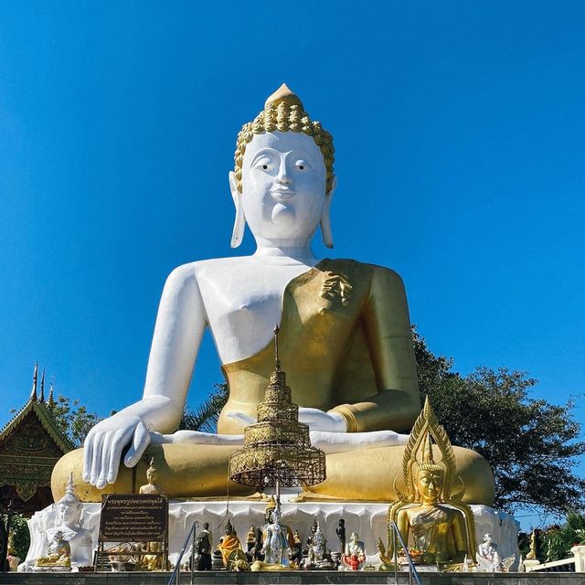 วัดพระธาตุดอยคำ วัดดังในเชียงใหม่