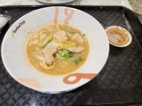 有驚喜既Central World平價Food Court