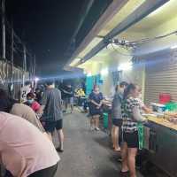 ข้าวแกงสิบบาท ลาดหญ้า
