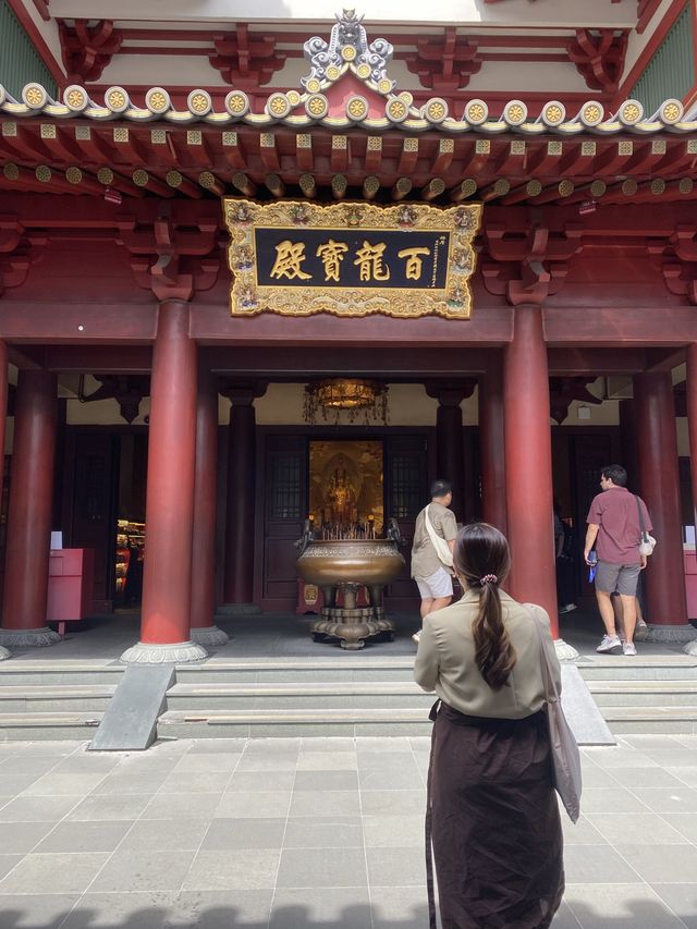 ขอพรที่ Buddha Tooth Relic Temple
