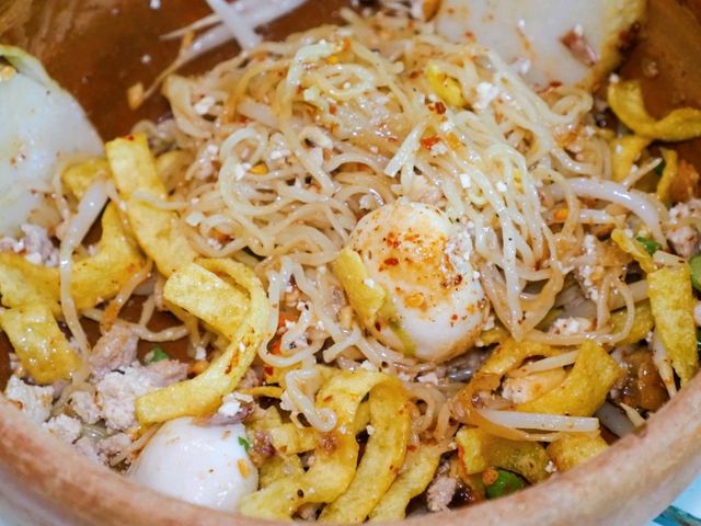 🥢🍋 “มะนาวก๋วยเตี๋ยวในสวน” ร้านอร่อย (ไม่ลับ) ย่านตลิ่งชัน