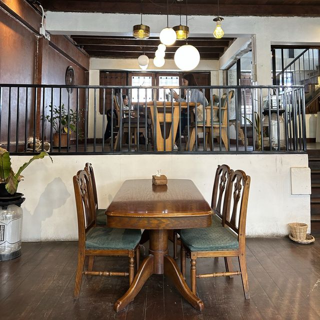 W8  viangpha cafe