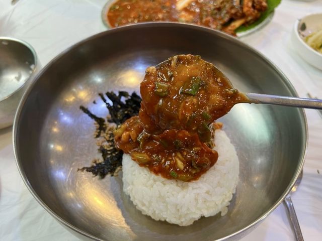 갑오징어 모양의 양념순살꽃게가 맛있는 미락식당!