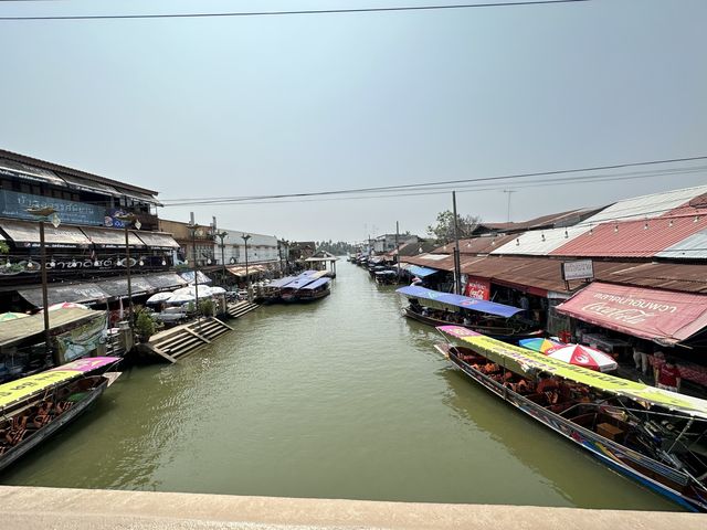 ตลาดน้ำอัมพวา เที่ยวใกล้กรุงเทพ