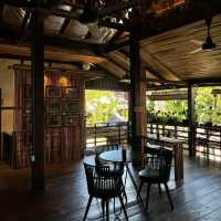 LaMaLaos Cafe 