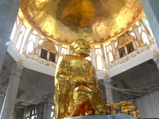 วิหารหลวงพ่อโต วัดโนนกุ่ม