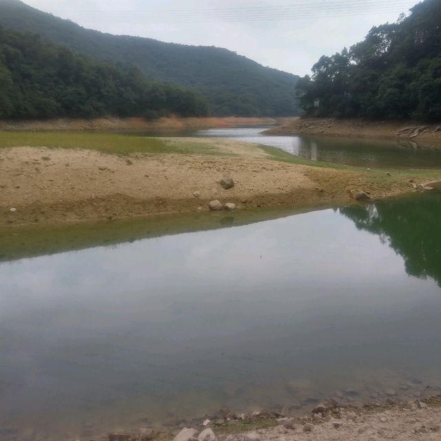 由香港仔郊野公園慢步行止姻緣石
